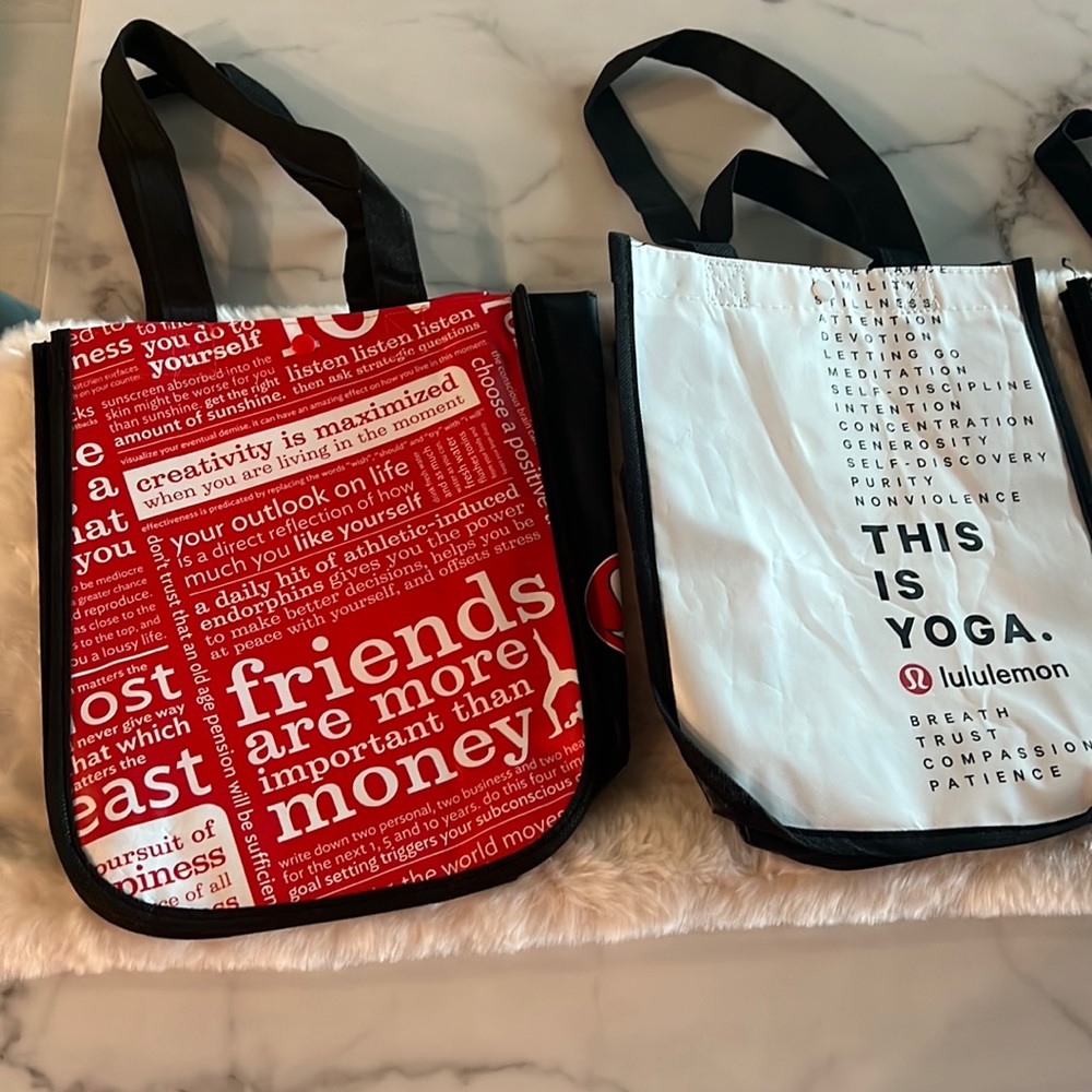 3 small Lululemon bags